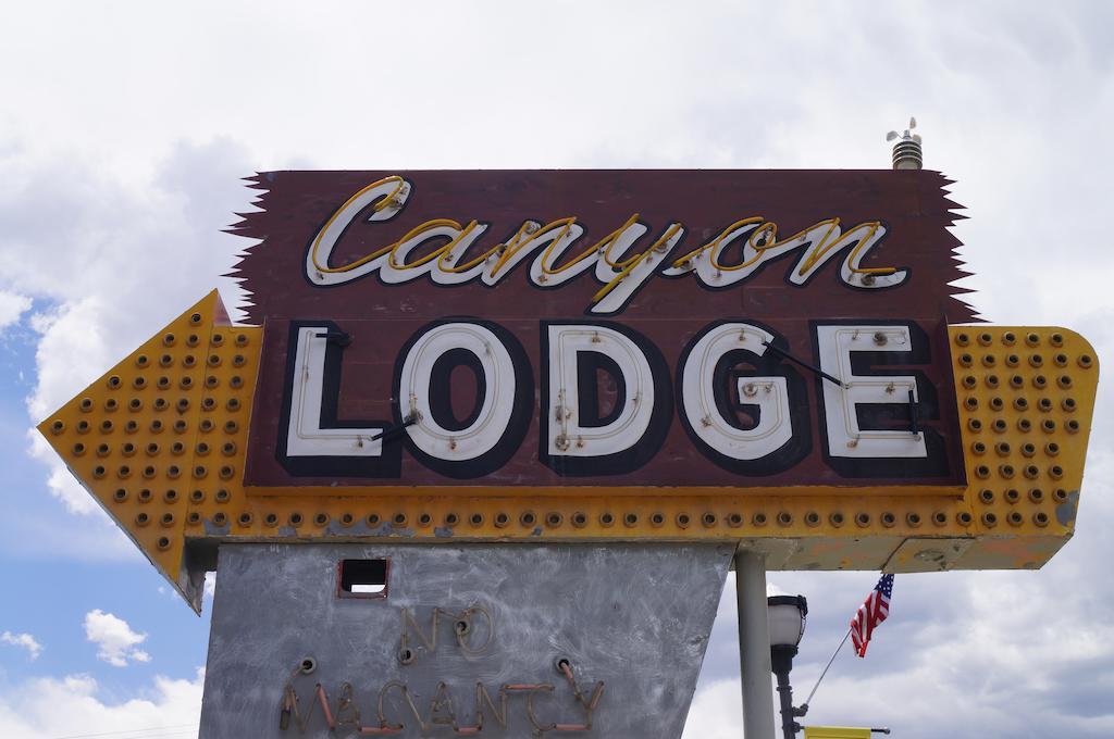 Canyon Lodge Motel แพงกวิทช์ ภายนอก รูปภาพ